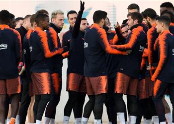 فالفيردي ي علن قائمة برشلونة لديربي كتالونيا في الليجا ويستبعد أربعة لاعبين