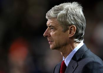 لاعب آرسنال يماطل في تجديد عقده