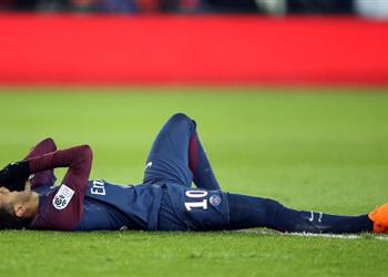 بالفيديو نيمار يتعرض لإصابة قوية أمام مارسيليا تهدد مشاركته امام ريال مدريد