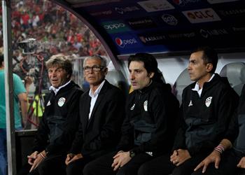 مدرب المنتخب يصالح جماهير الأهلي بزيارة لـ التتش