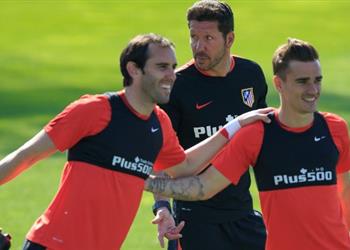 نجم أتليتكو مدريد يكشف عن مفاوضات مانشستر سيتي