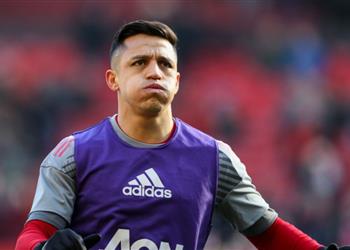 أسطورة مانشستر يونايتد ي دافع عن سانشيز