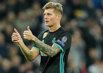 كروس على رأس 6 صفقات مرشحة لمانشستر يونايتد