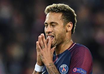 طبيب المنتخب البرازيلي يصدم باريس سان جيرمان بمدة غياب نيمار