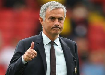 رسمي ا مانشستر يونايتد يمدد تعاقد نجميه