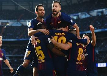 لاعب برشلونة يثير استياء زملائه في الفريق