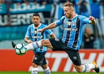 الموقف النهائي لـ آرثر من الانضمام إلى برشلونة