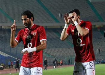 طبيب الأهلي مروان محسن يعاني من شرخ في معصم اليد