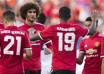 باريس سان جيرمان يتواصل مع لاعب مانشستر يونايتد