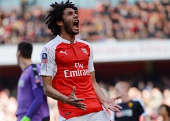 محمد النني بديلا مع أرسنال أمام ميلان