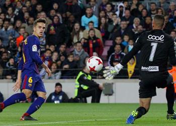 نابولي يصر على ضم لاعب برشلونة