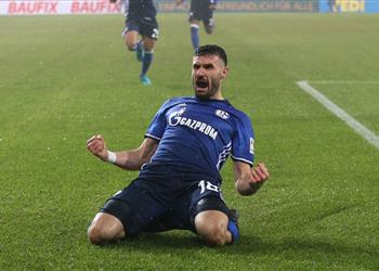 شالكه يصعد لوصافة البوندزليجا بتخطي عقبة ماينز