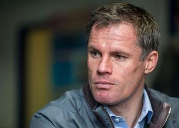 فيديو جيمي كاراجر يبصق على فتاة بعد هزيمة ليفربول ويعتذر