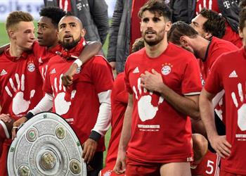 لاعب بايرن ميونيخ يثير الجدل حول مستقبله