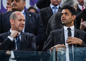 الخليفي يستهدف صفقتين من العيار الثقيل لخلافة كافاني في باريس