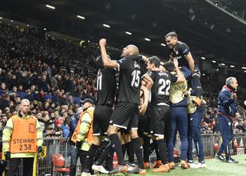 إشبيلية يقلد ريال مدريد أمام مانشستر يونايتد