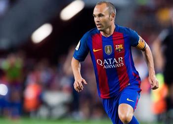 إنييستا يقترب من الرحيل عن برشلونة
