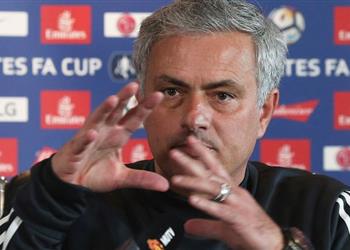 مورينيو يفتح النار على منتقديه ويستشهد برونالدو بعد الإقصاء الأوروبي