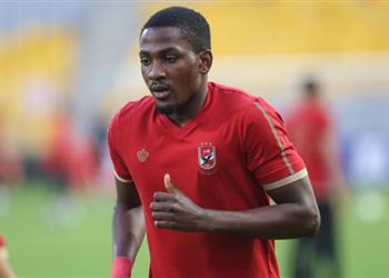 الأهلي يوقع عقوبة على جونيور أجاي