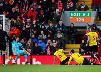 صور وفيديو كيف تلاعب محمد صلاح بمدافع واتفورد