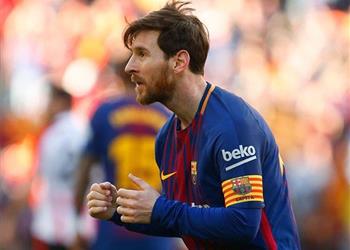 فيديو الصحف الكتالونية ميسي يقترب من محمد صلاح ويحتفل بطريقة غريبة