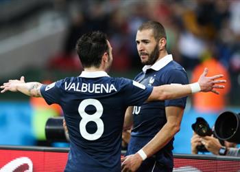 بنزيما يرفض مصافحة فالبوينا