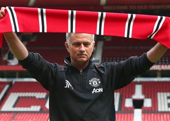 8 لاعبين يقررون الرحيل عن مانشستر يونايتد بسبب مورينيو