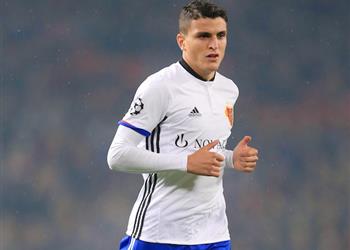 جناح بازل بديل رياض محرز في ليستر سيتي