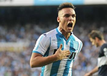 وكيل مهاجم راسينج يؤكد انتقاله إلى إنتر ميلان