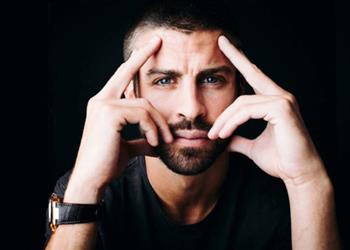 بيكيه ميسي لاعب غريب وعظمته تتجسد في هذا الأمر