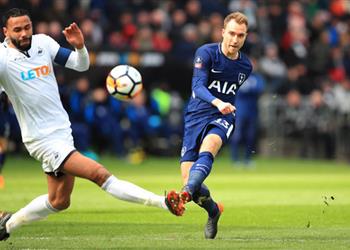 إريكسين عن برشلونة سعيد في توتنهام ولكن