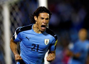 بالفيديو كافاني يحذر مصر بهدف خرافي في التشيك