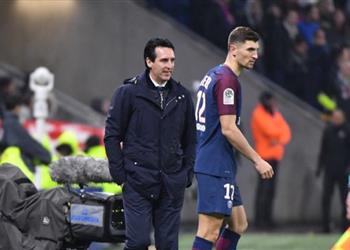 نجم باريس سان جيرمان يؤكد رحيل إيمري بانتظار المدرب الجديد