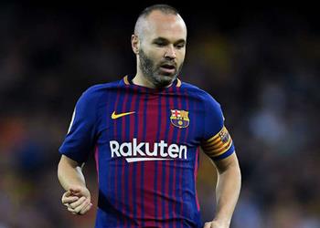 إنييستا يطلب مكافأة ضخمة من برشلونة