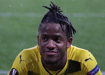 باتشواي يلمح إلى رغبته في البقاء مع بوروسيا دورتموند