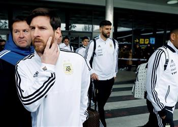ميسي يثير القلق في الأرجنتين ويتجاهل الحديث عن ملعب ريال مدريد