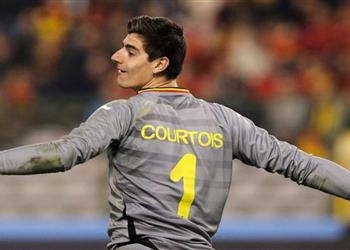 كورتوا يثير القلق في تشيلسي