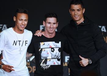 روبرتو كارلوس يجب أن يرضى نيمار بالمركز الثالث في عصر رونالدو وميسي