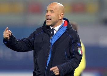 مدرب إيطاليا أثبتنا شخصيتنا أمام إنجلترا