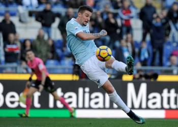 لاتسيو يحدد رقم خيالي للتفريط في موهبته لقطبي مانشستر