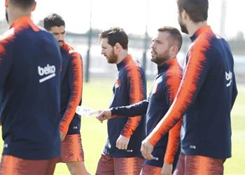 برشلونة يكشف موقف ميسي من المشاركة في التدريبات قبل مواجهة إشبيلية