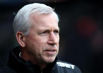 مدرب وست بروميتش يراقب علي جبر مع منتخب مصر