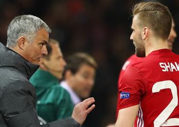 ديلي ميل تكشف مشاجرة مورينيو وشاو أمام برايتون