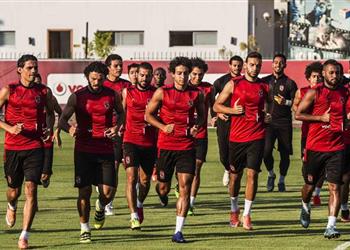 الأهلي يواصل تدريباته الجماعية استعدادا لطنطا في الدوري المصري