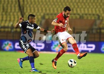 الأهلي يعلن مدة غياب علي معلول رسمي ا