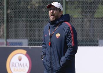 مدرب روما يكشف عن حلمه أمام برشلونة غد ا