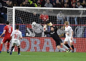 حارس إشبيلية فزنا في مانشستر لماذا لا نفوز في ميونخ