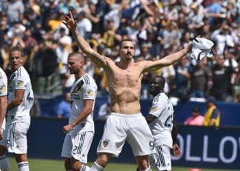 إبراهيموفيتش يرفض عرض ا مغري ا من الدوري الصيني