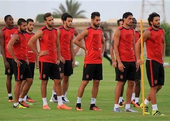 لاعب وسط الأهلي يغيب عن مباراة سموحة في الدوري المصري