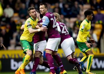 أحمد المحمدي يشارك في سقوط استون فيلا أمام نورويتش سيتي